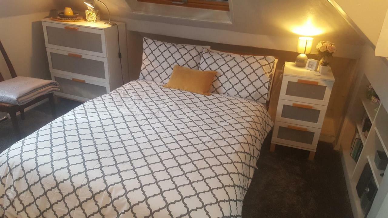 לונדון Comfy Room Well Located מראה חיצוני תמונה